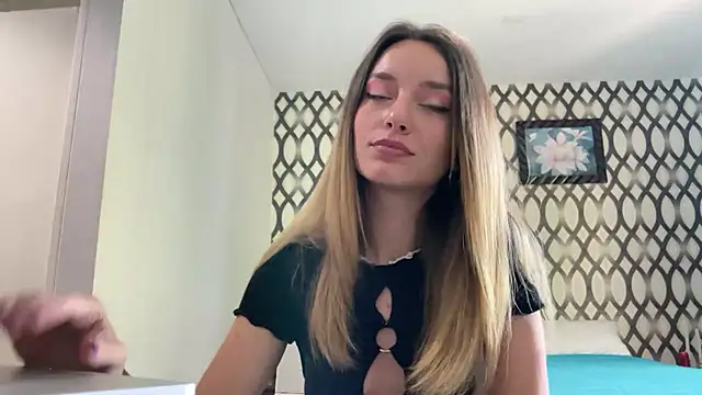 SirenaBelle online show from 02/08/25, 04:25