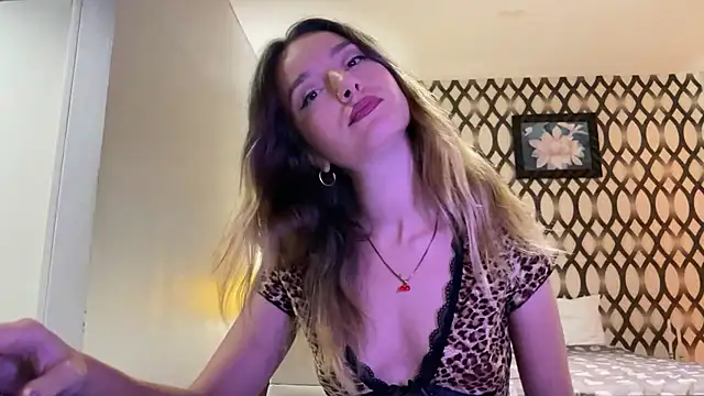 SirenaBelle online show from 02/25/25, 09:20