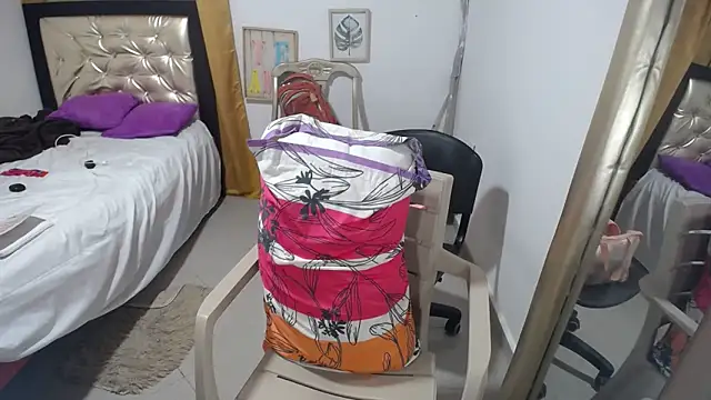 momyhotxx online show from 01/16/25, 02:09