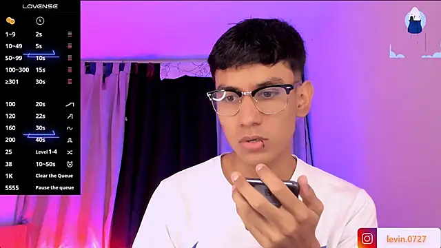 Snapshot of Levin_Hikaru chatting on 02/22/26, 02:13 Levin Hikaru online show from 02/22/26, 02:13