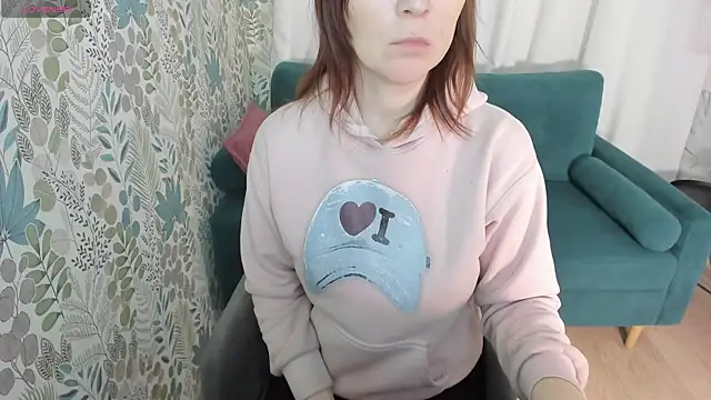 ZoeEast online show from 12/21/25, 01:29