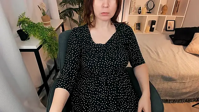 ZoeEast online show from 02/02/26, 01:21