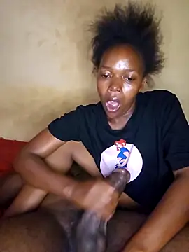 Snapshot of Tight_pussy_ke chatting on 11/08/25, 11:21 Tight pussy ke online show from 11/08/25, 11:21