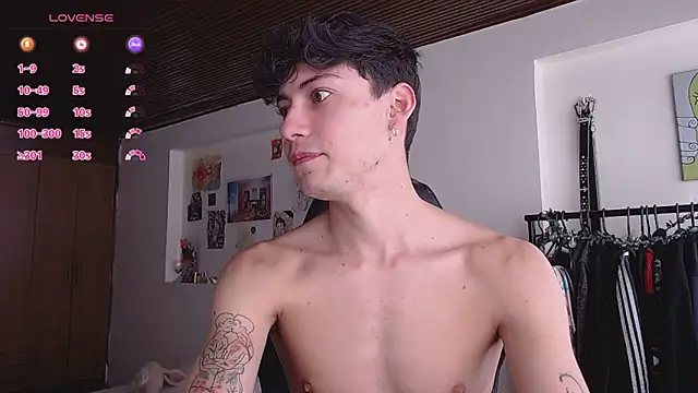 Amahd696 online show from 11/05/25, 01:44