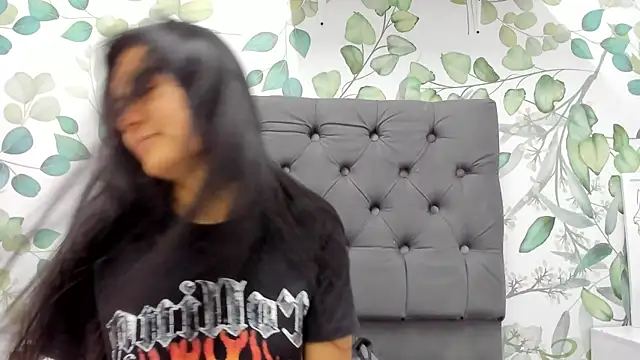 atilanadiaz7 online show from 12/14/24, 05:58