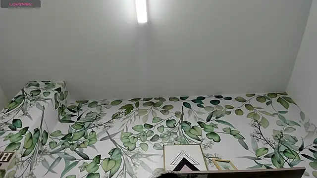 atilanadiaz7 online show from 02/03/25, 07:00