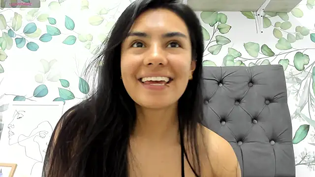 atilanadiaz7 online show from 02/06/25, 07:51