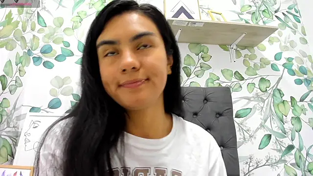 atilanadiaz7 online show from 03/13/25, 02:01