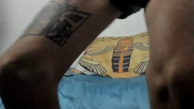 Snapshot of Aaron_BigDickxxx chatting on 10/09/25, 09:07 Aaron BigDickxxx online show from 10/09/25, 09:07