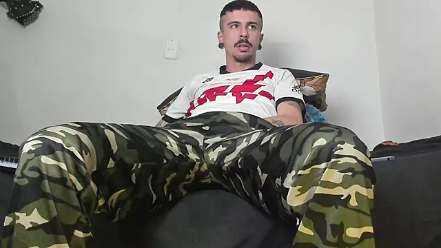 Aaron BigDickxxx online show from 01/14/26, 06:24