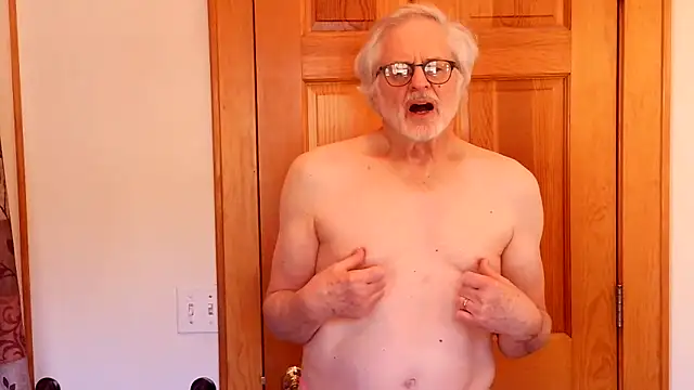 stripfun23 online show from 03/12/26, 06:58