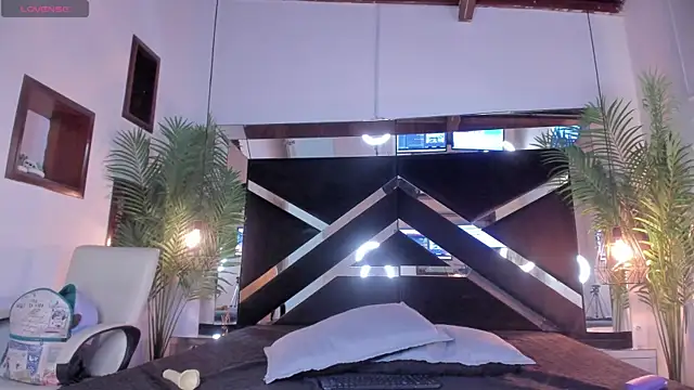 emily-fox online show from 02/20/25, 03:08