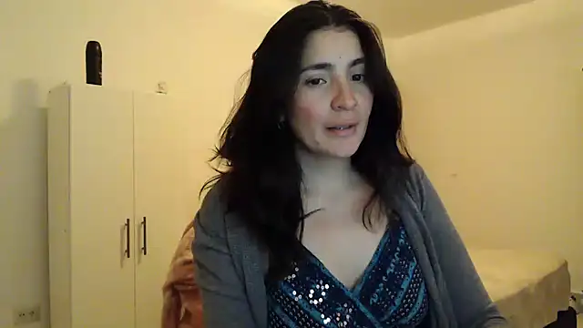 Snapshot of samantha_s69 chatting on 12/03/24, 12:57 samantha s69 online show from 12/03/24, 12:57