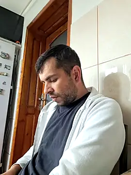 hornny1995 online show from 09/30/25, 12:43