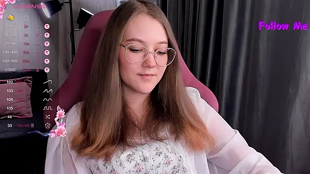 Snapshot of bunny_bubble chatting on 11/02/25, 11:18 bunny bubble online show from 11/02/25, 11:18