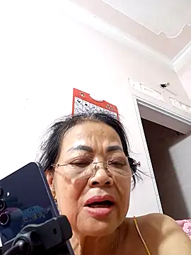 Hotestlove online show from 09/24/25, 01:03