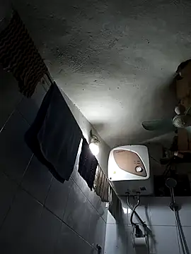 Hotestlove online show from 10/22/25, 11:54