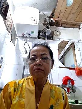 Hotestlove online show from 10/30/25, 11:49