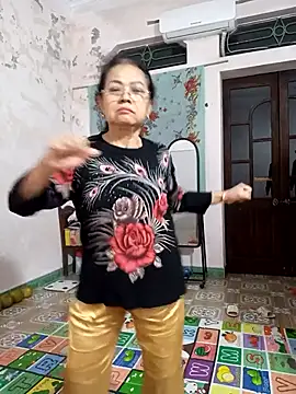 Hotestlove online show from 11/24/25, 02:39