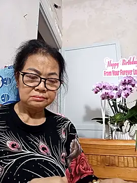 Snapshot of Hotestlove chatting on 02/14/26, 01:08 Hotestlove online show from 02/14/26, 01:08