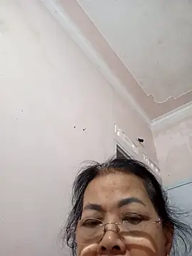 Hotestlove online show from 05/05/26, 12:46