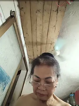 Hotestlove online show from 06/14/26, 10:23