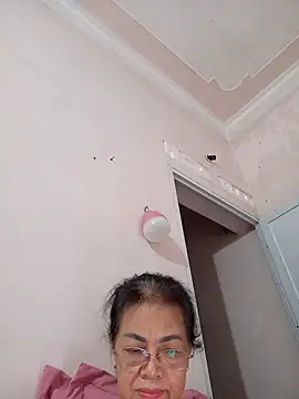 Hotestlove online show from 06/18/26, 10:58