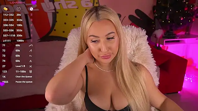 LiaBrazzerr online show from 12/19/25, 03:08