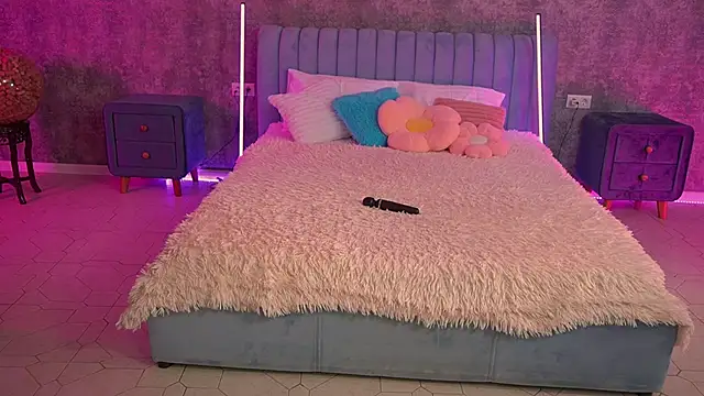 LiaBrazzerr online show from 04/17/26, 01:36