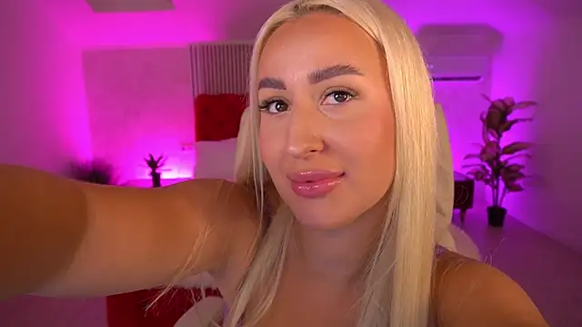 LiaBrazzerr online show from 06/29/26, 01:33