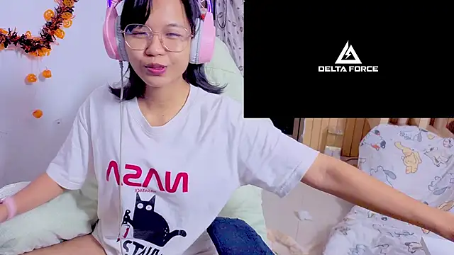 Kana G online show from 10/28/25, 05:48