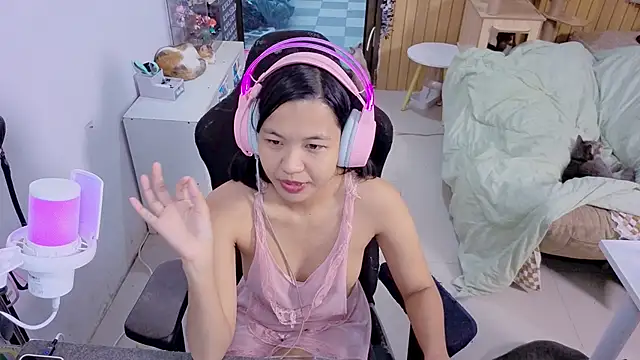 Kana G online show from 11/13/25, 09:41