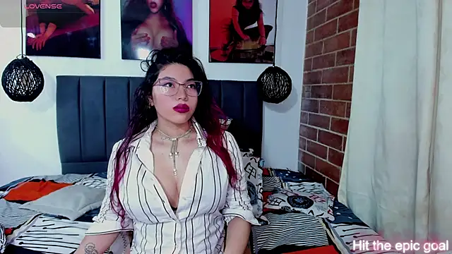 kyliejenner hot online show from 01/12/26, 03:34