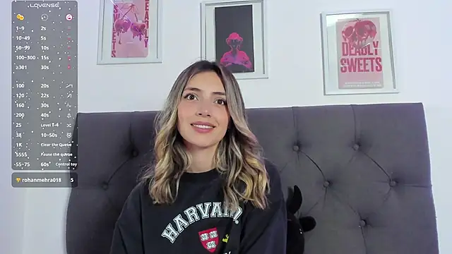 Snapshot of IsadoraGalle_ chatting on 02/08/26, 04:54 IsadoraGalle online show from 02/08/26, 04:54