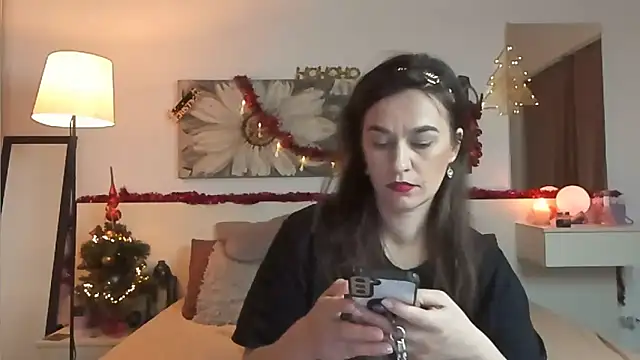 Snapshot of JoyCasidy chatting on 12/22/24, 05:42 JoyCasidy online show from 12/22/24, 05:42