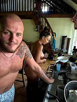 Snapshot of emma4xxx chatting on 03/07/25, 07:49 emma4xxx online show from 03/07/25, 07:49