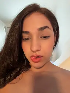 CuteeRose online show from 05/28/26, 05:43