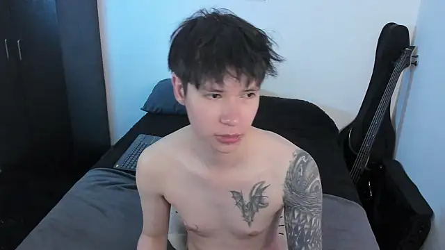 Aventure Twinks online show from 06/18/26, 08:35
