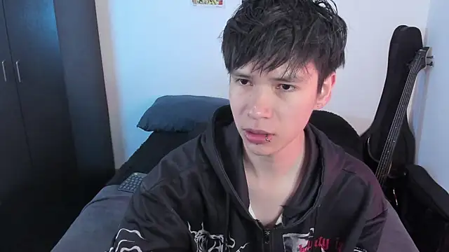 Aventure Twinks online show from 06/27/26, 12:04