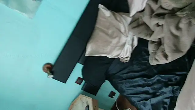 Prxscillia Tx online show from 02/04/25, 01:38