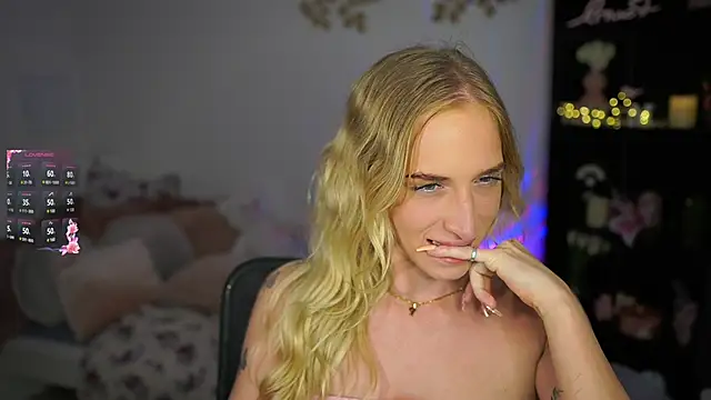 Nicolette  Shea  online show from 01/30/25, 05:06