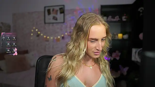 Nicolette  Shea  online show from 03/13/25, 05:18