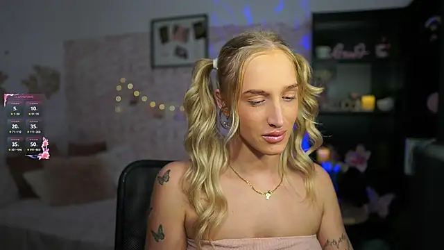 Nicolette  Shea  online show from 03/14/25, 09:14