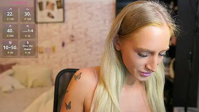 Nicolette  Shea  online show from 09/12/25, 12:05