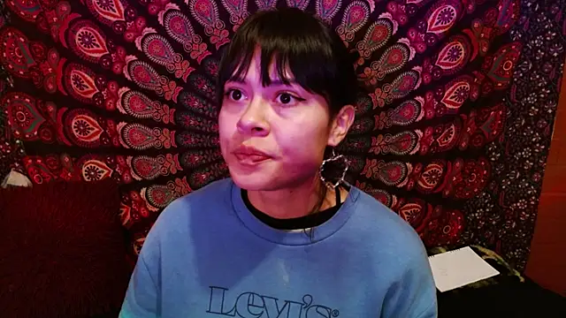 Snapshot of AbbySccott chatting on 12/11/24, 01:37 AbbySccott online show from 12/11/24, 01:37