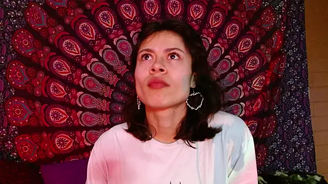 Snapshot of AbbySccott chatting on 12/24/24, 12:33 AbbySccott online show from 12/24/24, 12:33