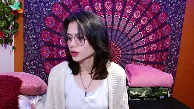 Snapshot of AbbySccott chatting on 03/20/25, 12:51 AbbySccott online show from 03/20/25, 12:51