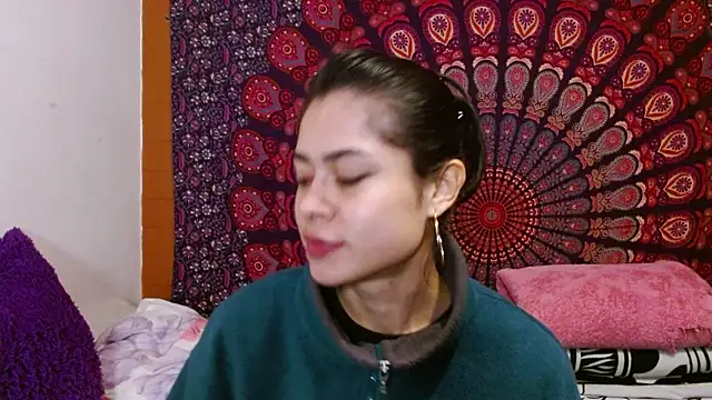 Snapshot of AbbySccott chatting on 11/29/25, 12:13 AbbySccott online show from 11/29/25, 12:13