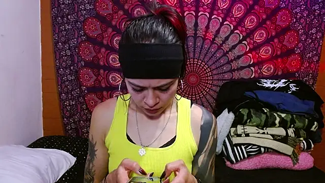Snapshot of AbbySccott chatting on 06/26/26, 12:37 AbbySccott online show from 06/26/26, 12:37