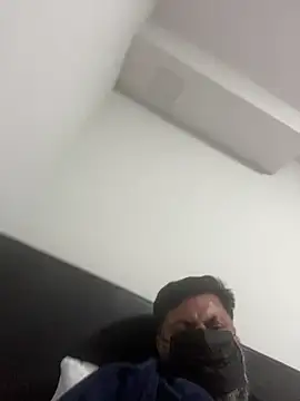 Snapshot of drain-my-balls chatting on 02/09/26, 04:44 drain-my-balls online show from 02/09/26, 04:44